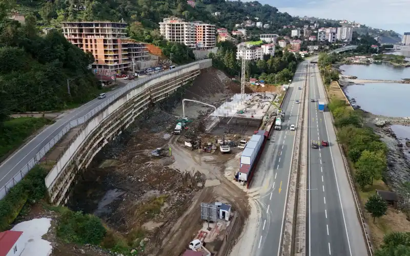 Rize’nin Yeni Otobüs Terminali Yükseliyor: İnşaatta Yeni Aşama