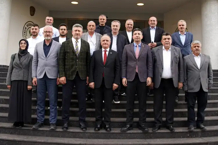 Çaykur Rizespor Tesislerinde Güneysu Heyeti Ağırlan­dı