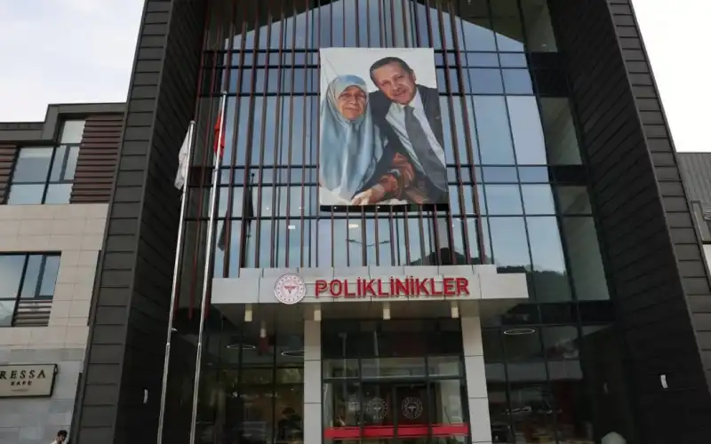 Güneysu Tenzile Erdoğan Devlet Hastanesi’nde SADES Kantini Hizmete Açıldı