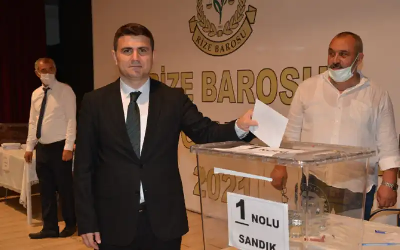 Rize Barosu’nun 12. Başkanı Mehmet Can Tüfekçi Oldu!
