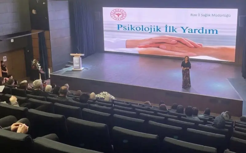 Rize’de Gençlerle İletişim ve Psikolojik İlk Yardım Söyleşisi Düzenlendi