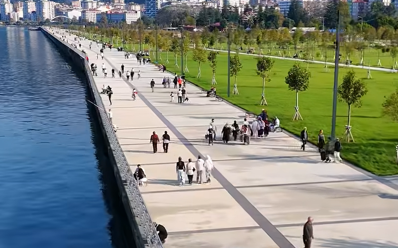 Hafta Sonunun En Güzel Hâli Rize’de: Güneşli Pazarın Tadını Çıkardılar