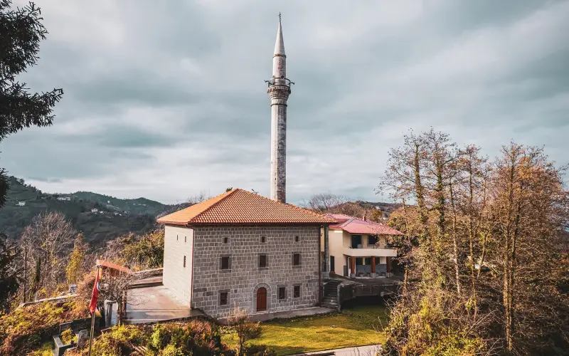 Pazar'da Tarihi Akmescit Camii’nin Restorasyonu Tamamlandı