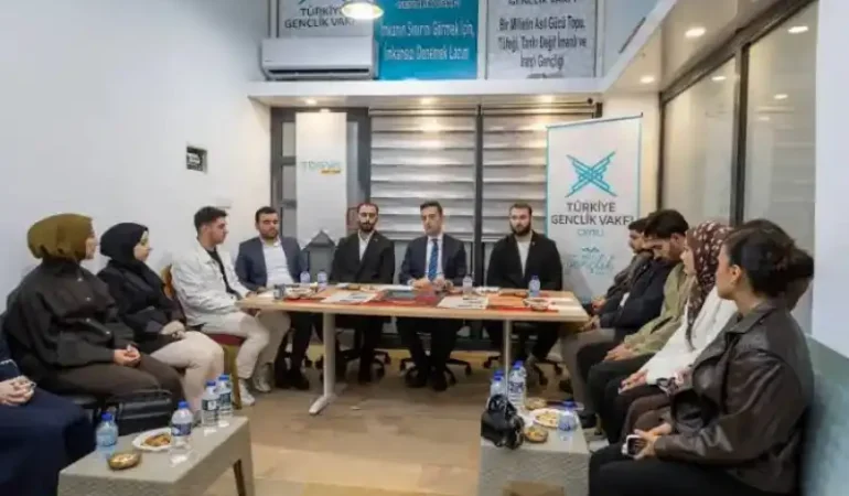 Çayeli Kaymakamı Gençlerle Buluştu